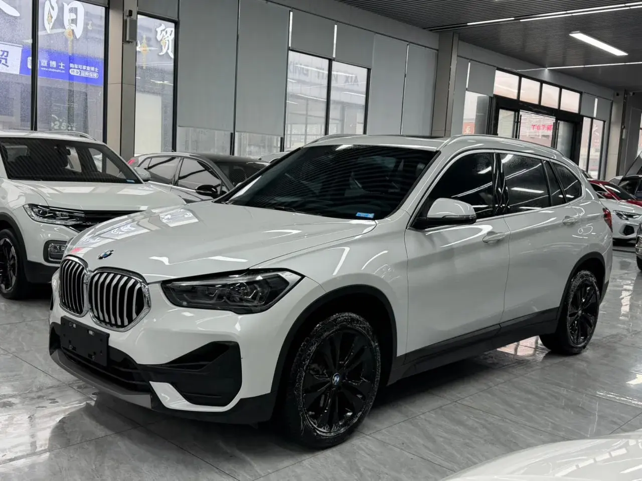 MERCEDES BENZ GLB 2021-22 год пробег до 70000 км