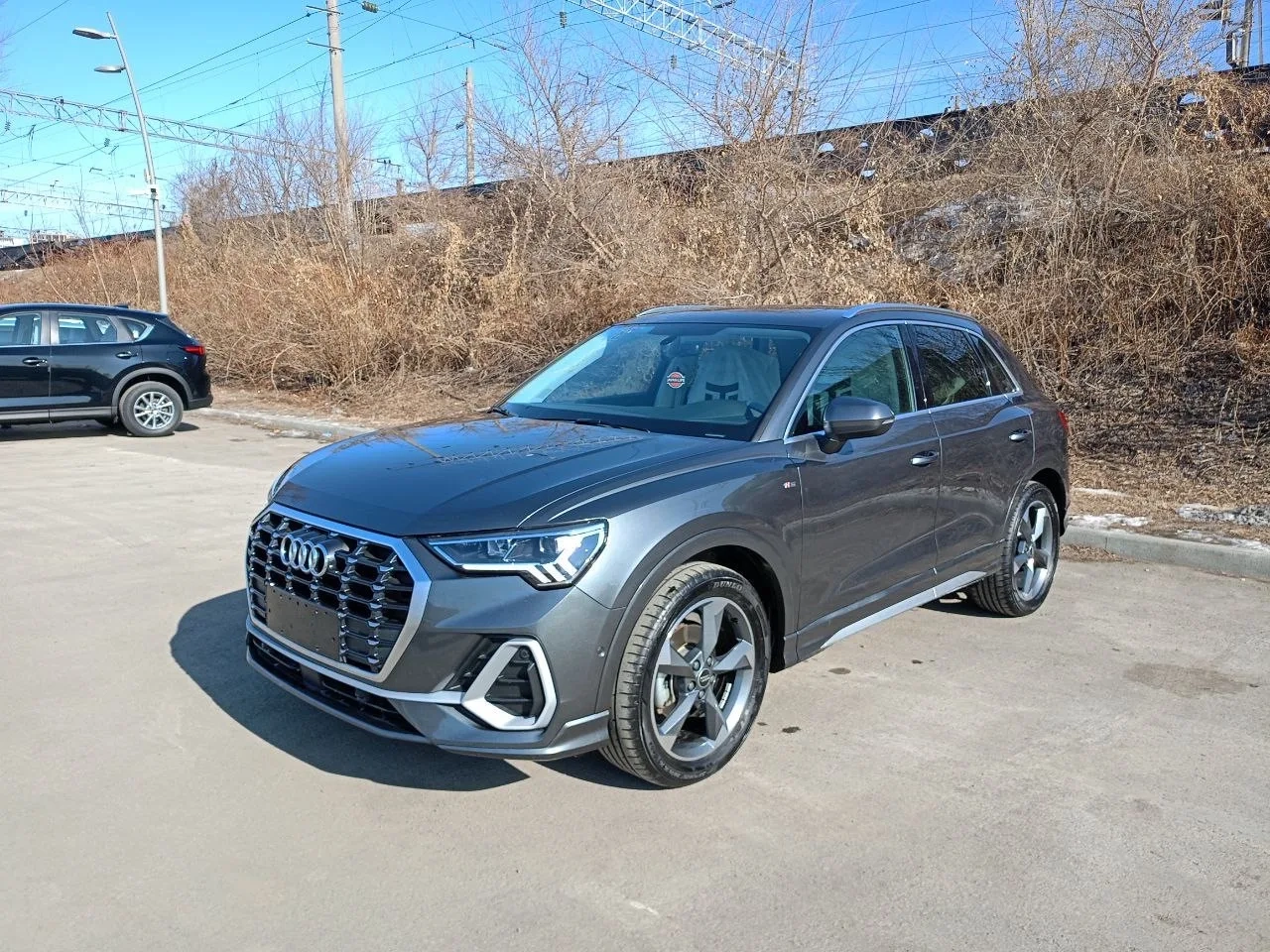 AUDI Q3 2021-22 год пробег до 120000 км