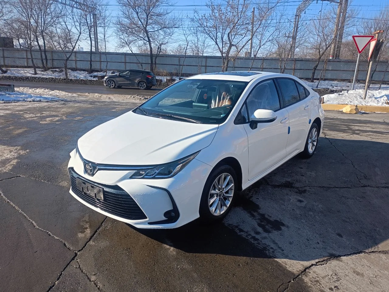 TOYOTA COROLLA 2021 год пробег до 150000 км