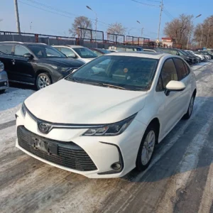 TOYOTA COROLLA 2021 год пробег до 120000 км